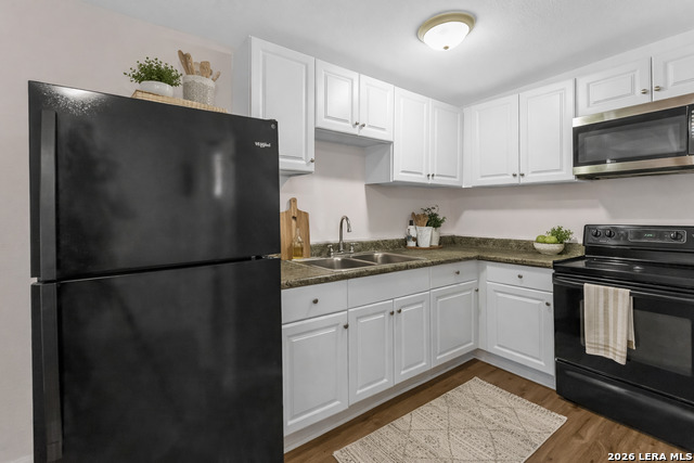 Image 15 of 15 For 827 Rosewood W 6