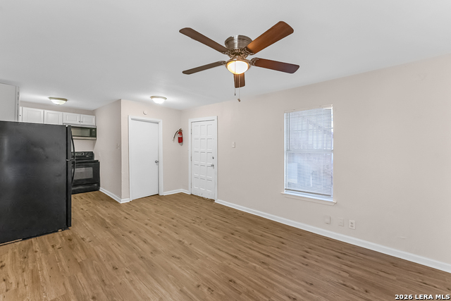 Image 9 of 15 For 827 Rosewood W 6