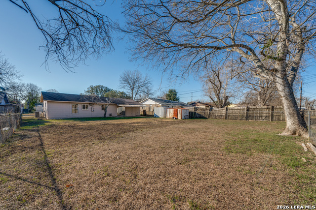 Image 12 of 12 For 827 Horseshoe