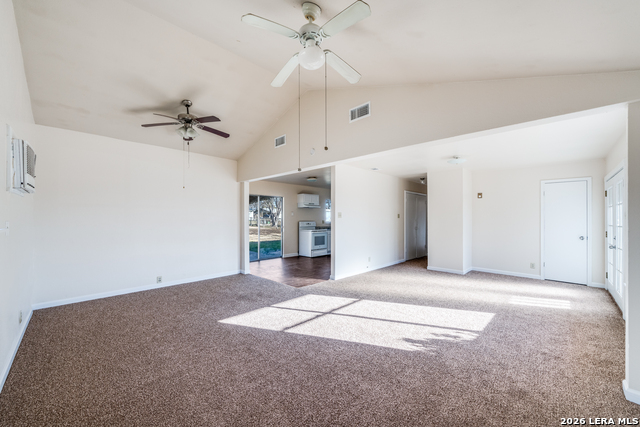 Image 2 of 12 For 827 Horseshoe