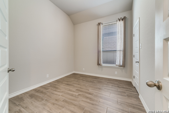 Image 24 of 31 For 3109 Skipton Park