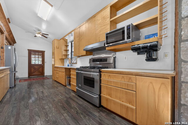 Image 11 of 26 For 218 Whitworth