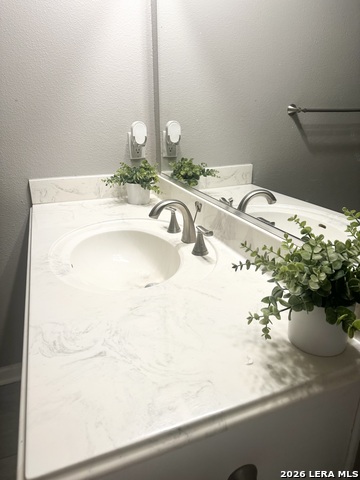 Image 9 of 11 For 542 Sanches  