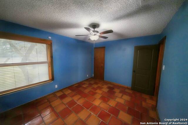 Image 32 of 44 For 16907 Springhill