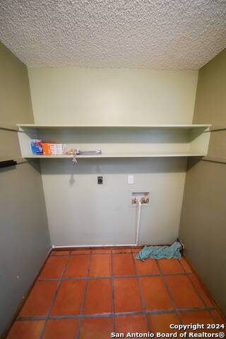 Image 35 of 44 For 16907 Springhill