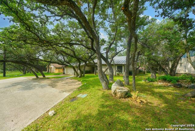 Image 6 of 44 For 16907 Springhill