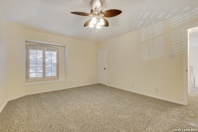 Listing photo id 13 for 16907 Redhorse