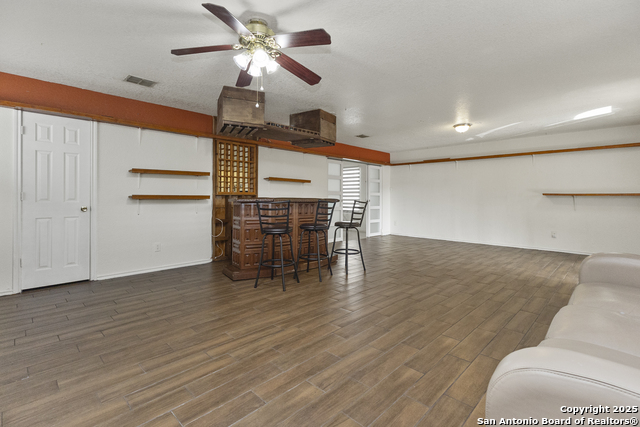 Image 11 of 30 For 707 Ridingate Farm