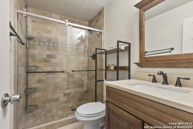 Image 16 of 30 For 707 Ridingate Farm