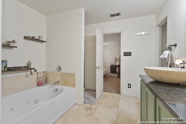 Image 26 of 30 For 707 Ridingate Farm