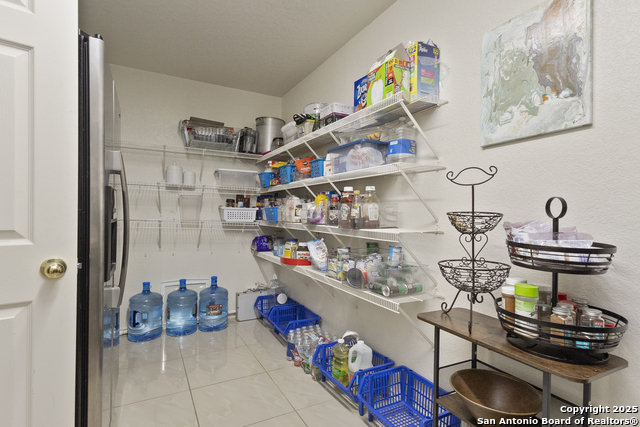 Image 8 of 30 For 707 Ridingate Farm