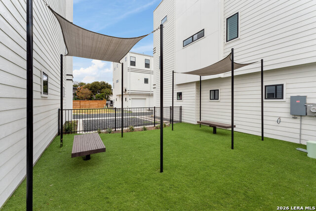 Image 20 of 25 For 1735 W Gramercy Pl #301-302