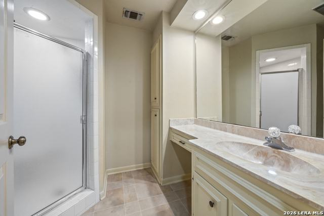 Image 13 of 16 For 2611 Eisenhauer  901