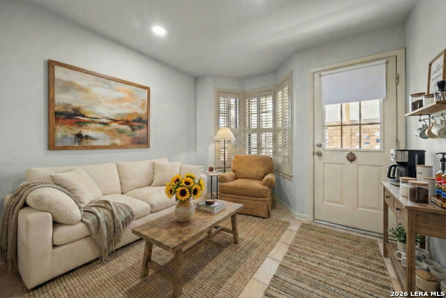 Image 6 of 16 For 2611 Eisenhauer  901