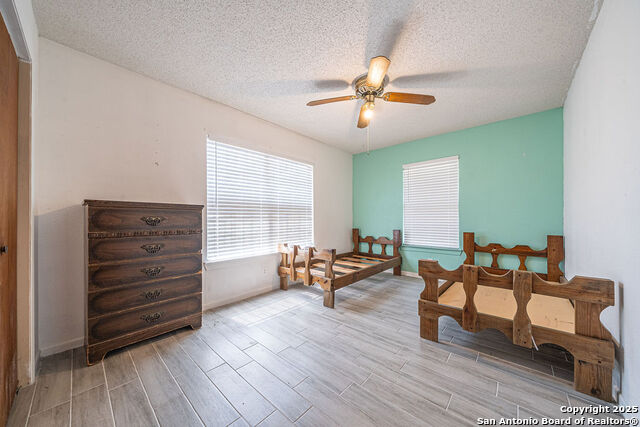 Image 15 of 50 For 371 Lake Country