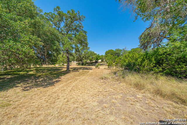 Image 28 of 50 For 371 Lake Country