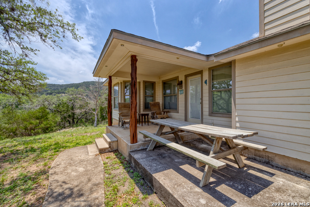 Image 14 of 51 For 270 Robinson