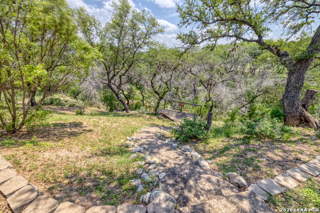 Image 16 of 51 For 270 Robinson