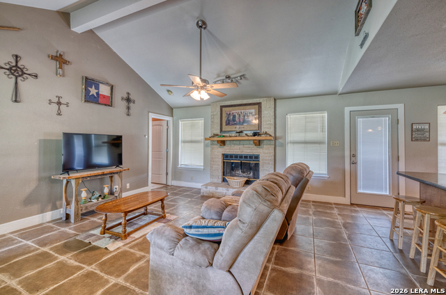 Image 25 of 51 For 270 Robinson