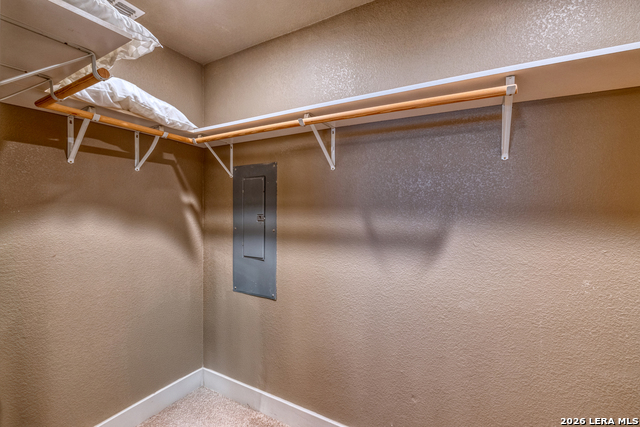 Image 36 of 51 For 270 Robinson