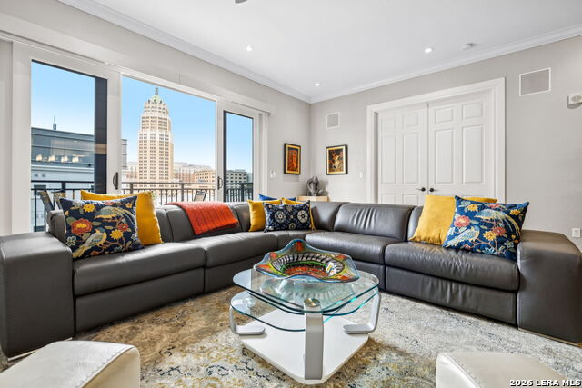 Image 23 of 44 For 230 Dwyer Ave  501