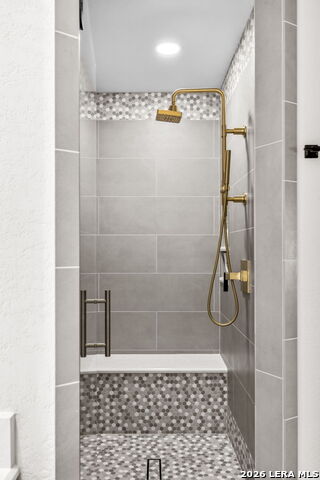 Image 43 of 44 For 230 Dwyer Ave  501