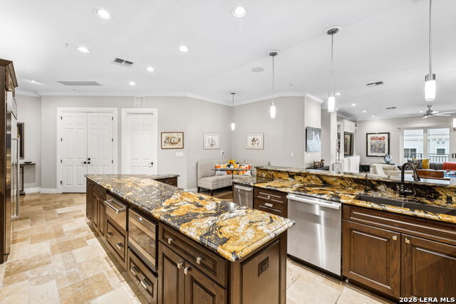 Image 5 of 44 For 230 Dwyer Ave  501