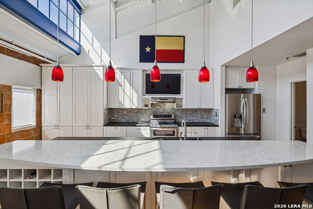 Image 18 of 35 For 212 Madison  2