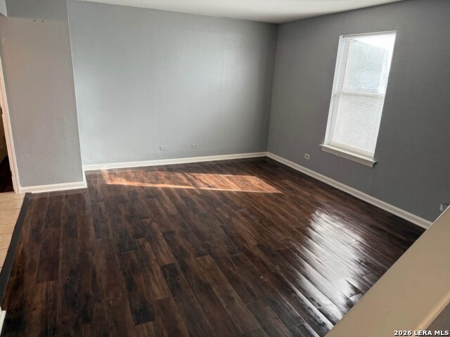 Image 16 of 17 For 309 Calgary Ave