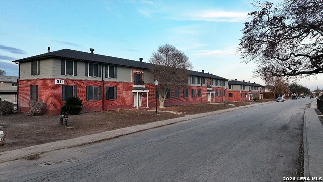 Image 5 of 17 For 309 Calgary Ave