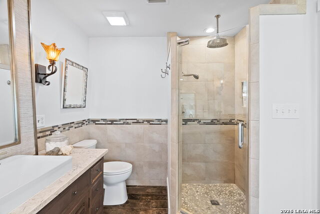 Image 18 of 26 For 620 S Fulton Beach Rd  204