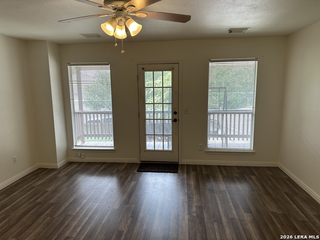 Image 15 of 18 For 10463 Trailway Oak