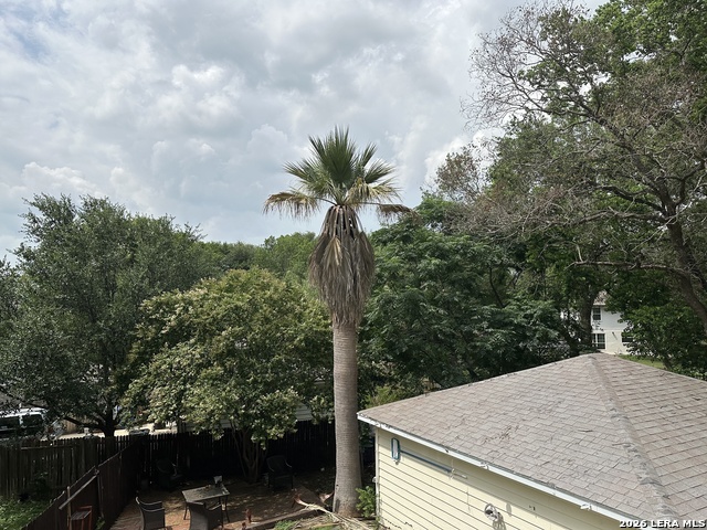 Image 16 of 18 For 10463 Trailway Oak