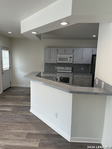 Image 3 of 18 For 10463 Trailway Oak