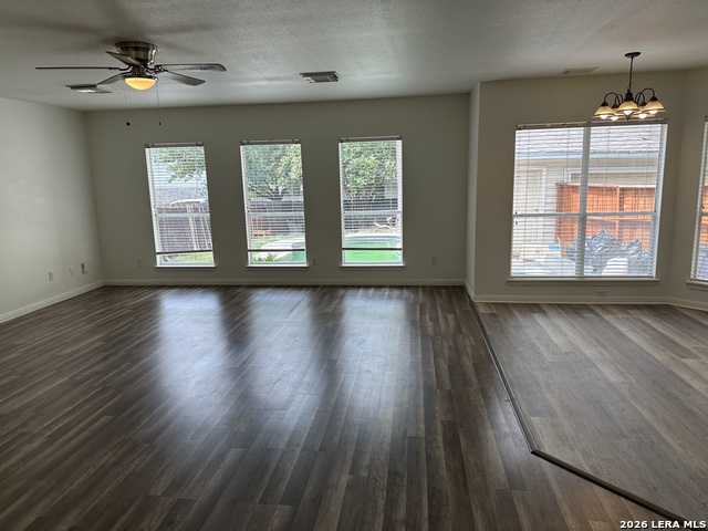 Image 6 of 18 For 10463 Trailway Oak