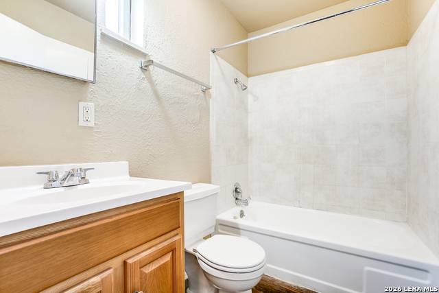 Image 9 of 12 For 216 Lucas  2