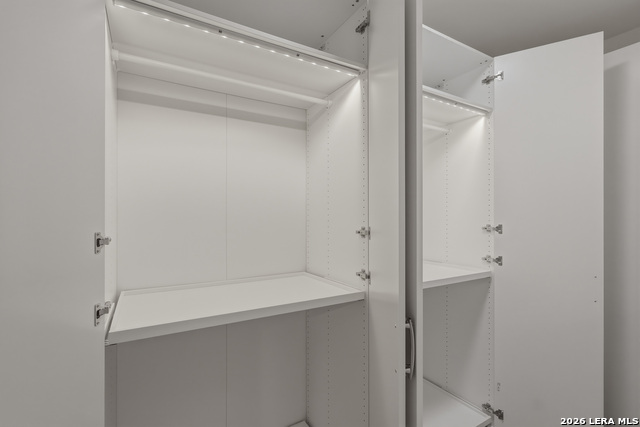 Image 17 of 26 For 623 Leigh St