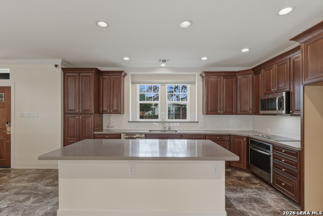 Image 3 of 26 For 623 Leigh St