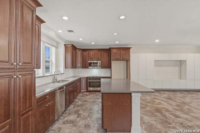 Image 5 of 26 For 623 Leigh St