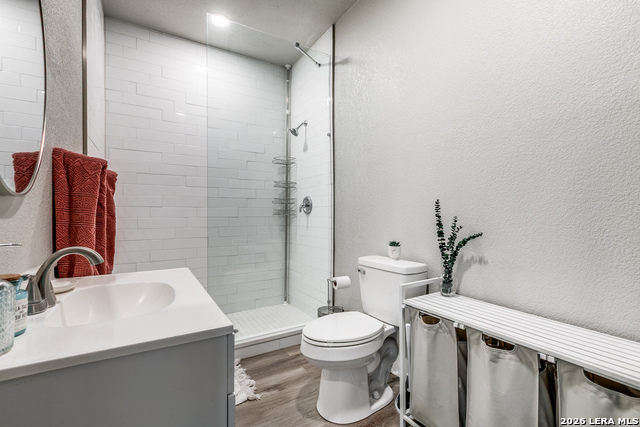 Image 16 of 25 For 1830 Magnolia W