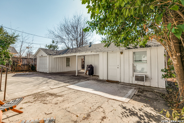 Image 21 of 25 For 1830 Magnolia W