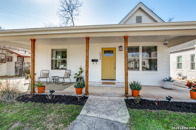 Image 3 of 25 For 1830 Magnolia W