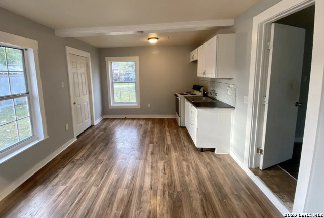 Image 3 of 9 For 433 Kayton  