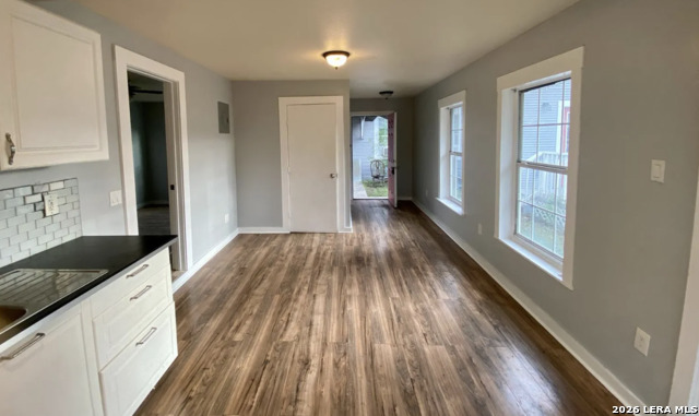 Image 4 of 9 For 433 Kayton  