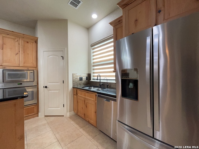 Image 17 of 55 For 5921 Whitby Rd  102