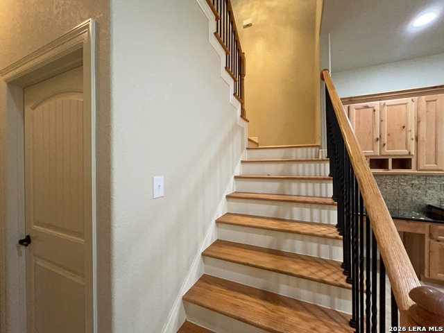 Image 28 of 55 For 5921 Whitby Rd  102