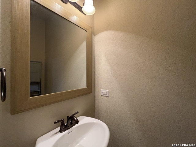 Image 44 of 55 For 5921 Whitby Rd  102