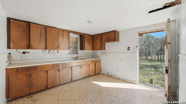 Image 2 of 20 For 510 Volunteer