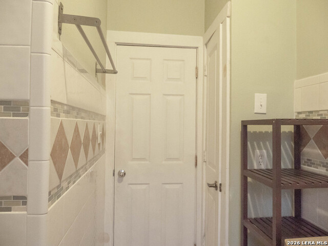 Image 24 of 27 For 1725 Craig W