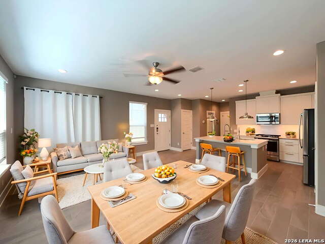 Image 3 of 40 For 1511 Sandalwood E 11